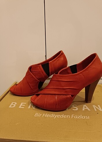 37 Beden kırmızı Renk Kırmızı deri özel yapım topuklu ayakkabı