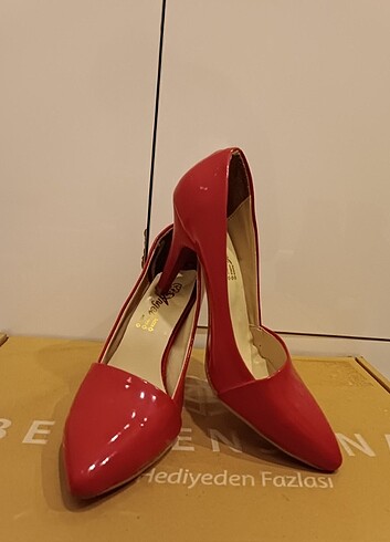 Fuşya stiletto