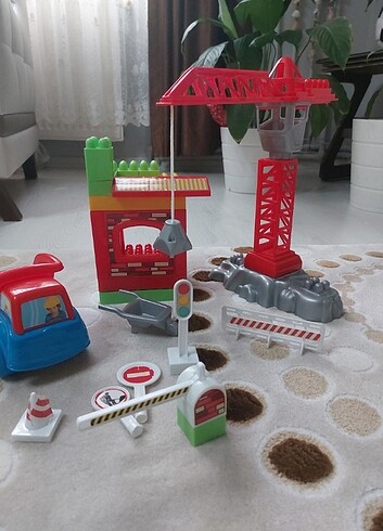 Lego ev kamyon tuğla tasiyisi