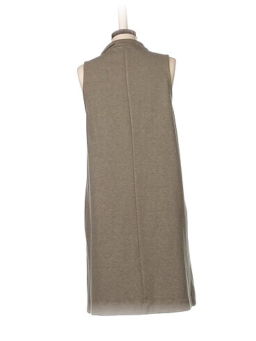 m Beden Stradivarius Yelek %70 İndirimli.
