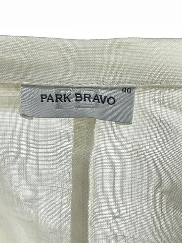 40 Beden beyaz Renk Park Bravo Blazer %70 İndirimli.