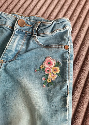 LC Waikiki Nakışlı Mavi Kız çocuk  Kot Pantolon - Görsel 2