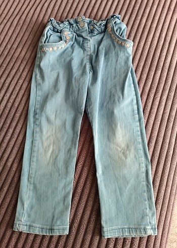 LCW Baby Kız Bebek Nakışlı Jean Pantolon - Görsel 2