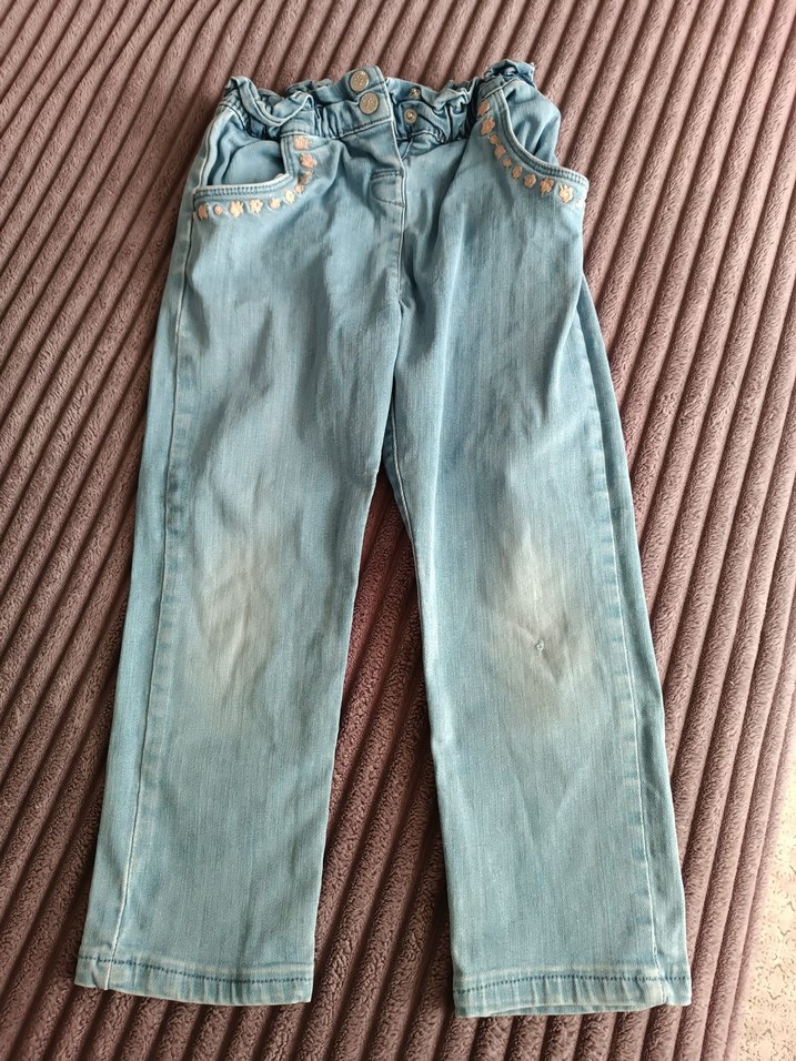 LCW Baby Kız Bebek Nakışlı Jean Pantolon - Görsel 2