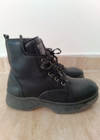 Wanetti Siyah Fermuarlı Çocuk Botu Unısex 30 numara - Görsel 5