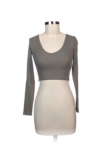 Pull and Bear Bluz %70 İndirimli.