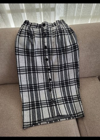 Diğer Düğmeli Kareli Etek
