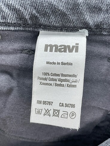 26 Beden siyah Renk Mavi Jeans Jean / Kot %70 İndirimli.