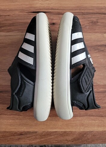 26 Beden Adidas sandalet 26 num 2.