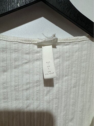 H&M kadın beyaz dekolteli bluz