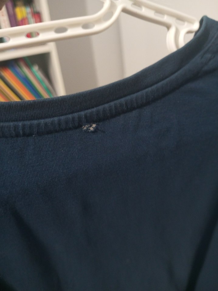 Erkek Koyu Mavi V Yaka Slim Fit Tişört - Görsel 3