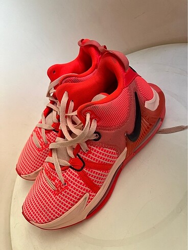 42.5 Beden nike basketbol ayakkabısı