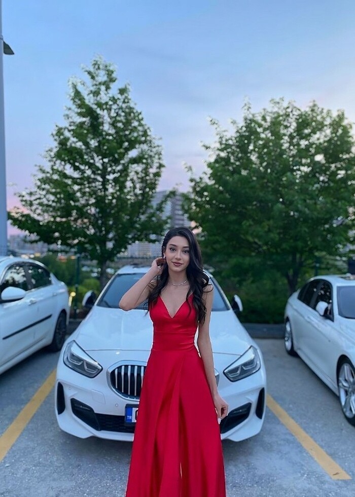 Yırtmaçlı abiye elbise  - Görsel 2