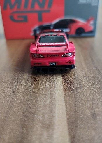 Beden Renk Mini GT Siyah-Kırmızı Oyuncak Araba lb Nissan silvia s15 advan