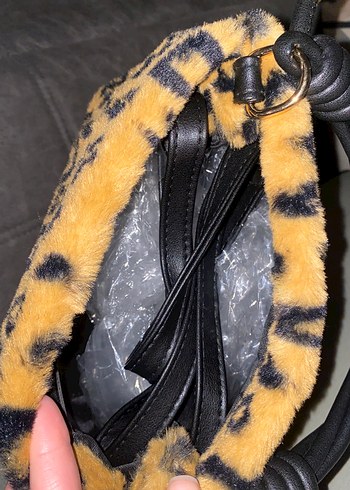 Kahverengi Leopar Desenli Kadın Kürklü Çanta - Görsel 3