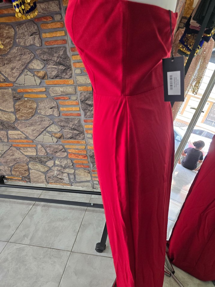 Uzun Kırmızı yırtmaçlı sıfırdır 36 38 40 42 var - Görsel 3