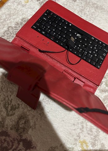 Kırmızı Katlanabilir Klavyeli Kılıf - Görsel 4