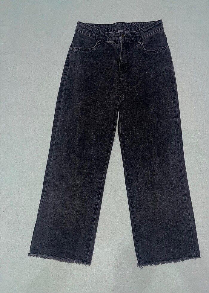 Siyah Pantolon - Görsel 1