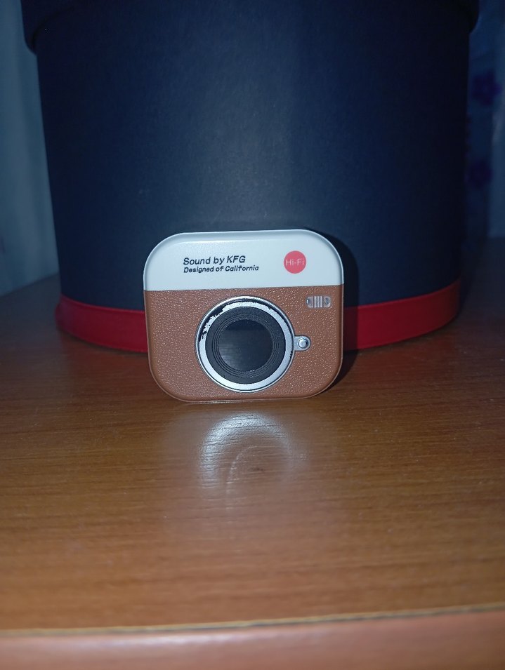 Bej Kamera Tasarımlı Kablosuz Kulaklık - Görsel 2