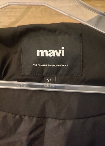 Mavi Jeans Kapüşonlu siyah şişme mont