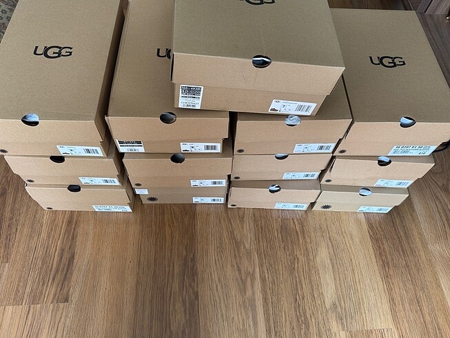 39 Beden UGG TAZZ MOLASSES Kahve