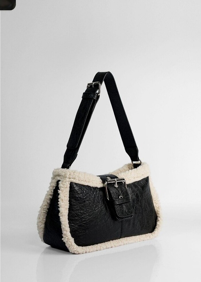 SİYAH KÜRKLÜ PELUŞ ASTARLI EL VE OMUZ ÇANTASI - Görsel 3