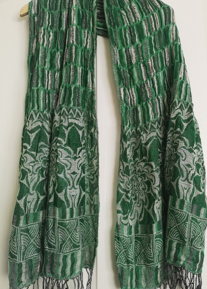 Yeşil desenli uzun şal - Görsel 2