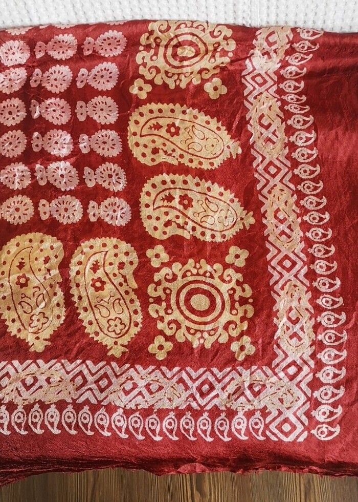 Desenli, kare şal/eşarp - Görsel 2