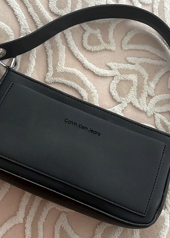 Beden Calvin Klein Jeans kol çantası