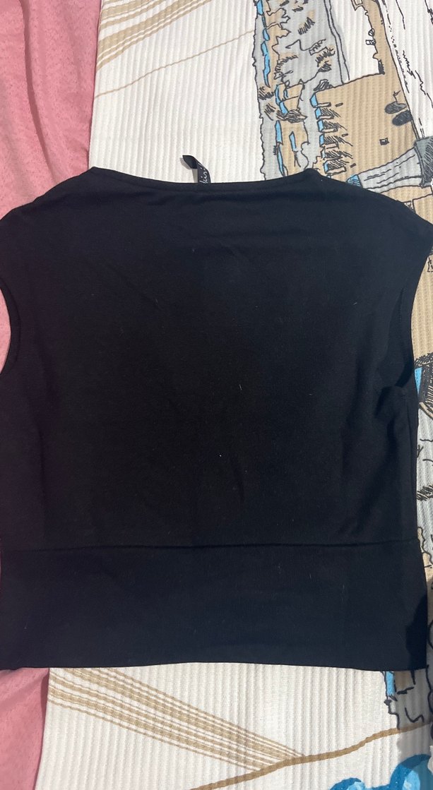 V Yaka Siyah Kolsuz Bluz - Görsel 3