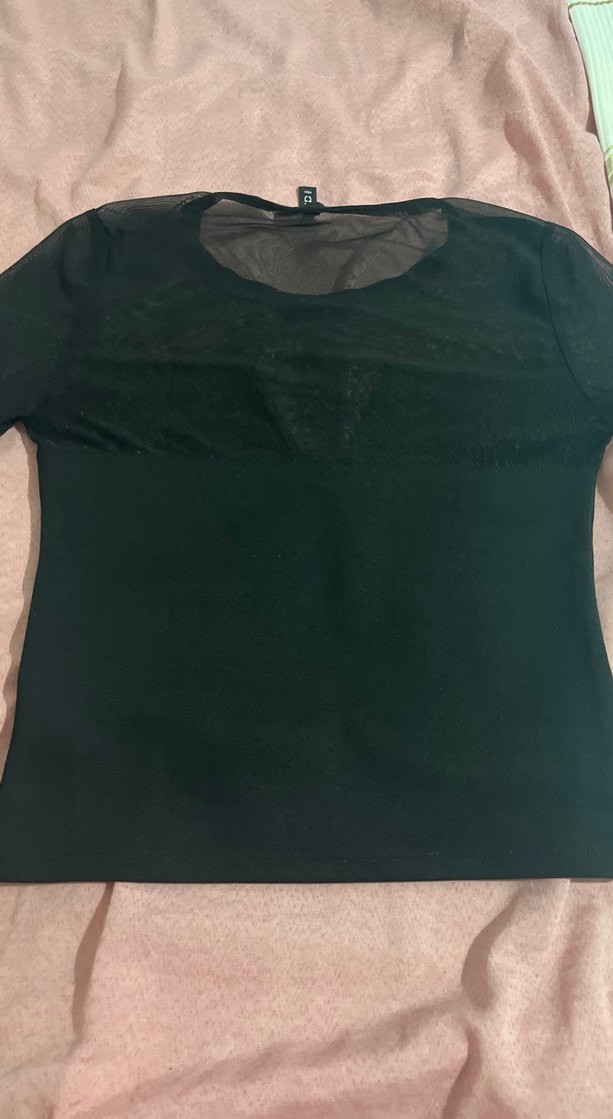 V Yaka Siyah Kadın Tişört - Görsel 4