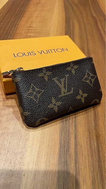 Louis Vuitton mini cüzdan