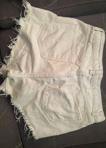 Beyaz Düğmeli Kadın Mini Denim Şort - Görsel 3