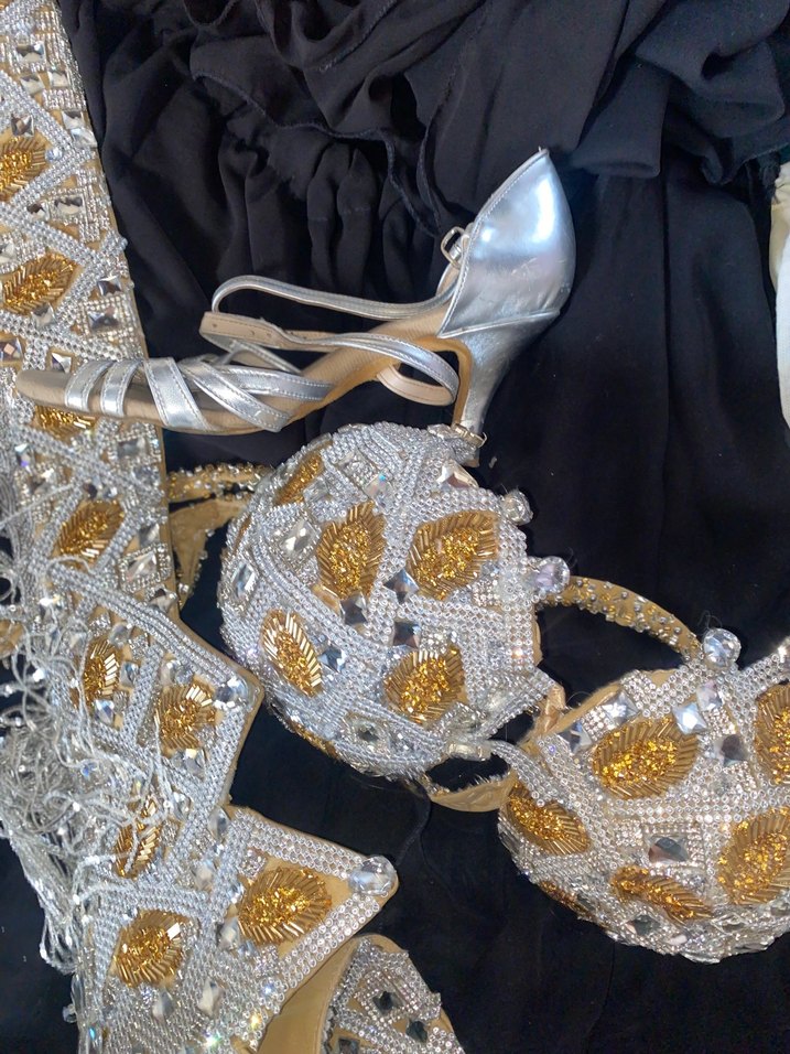 iki takım oryantal kostümü - Görsel 2