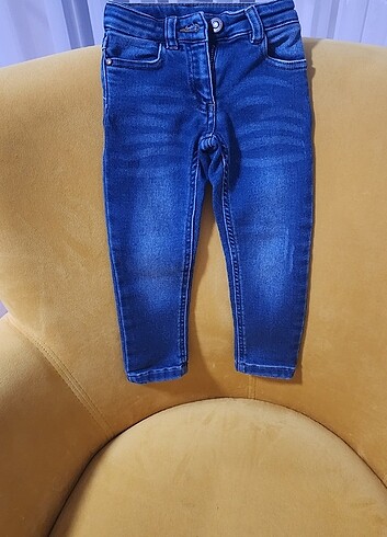 18-24 Ay Beden lacivert Renk 18 ay yumusak ve esnek kot pantolon