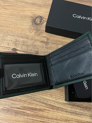 Beden yeşil Renk calvin klein cüzdan