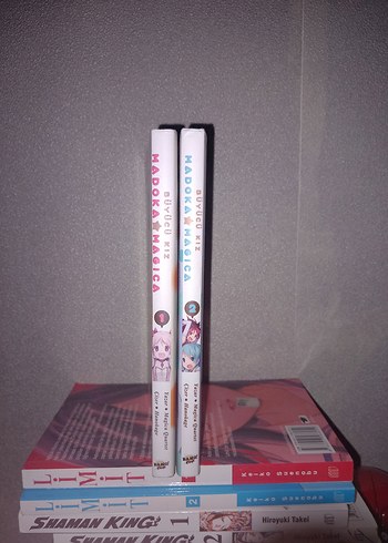 Madoka Magica - Büyücü Kız Çizgi Roman Seti