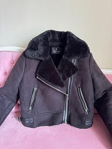 Stradivarius içi kürklü mont
