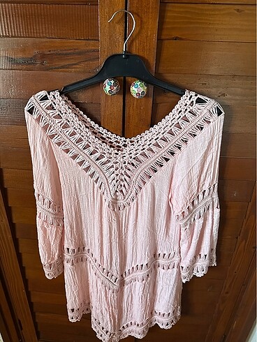Pembe tunik