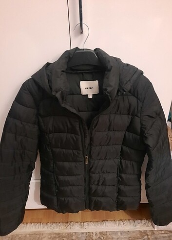 Koton Siyah Şişme Mont