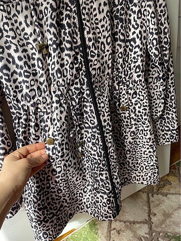 s Beden Leopar desenli yapmurluk