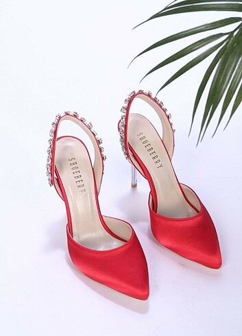 Diğer Kırmızı Renk Taşlı Stiletto ????