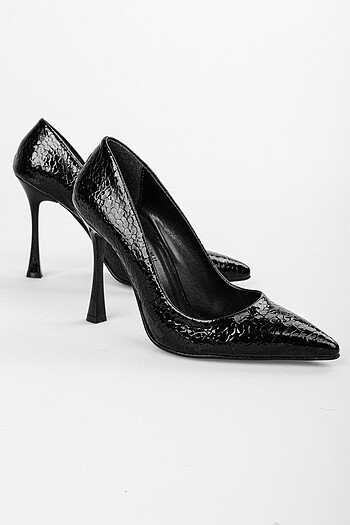 Siyah Yılan Desenli Stiletto
