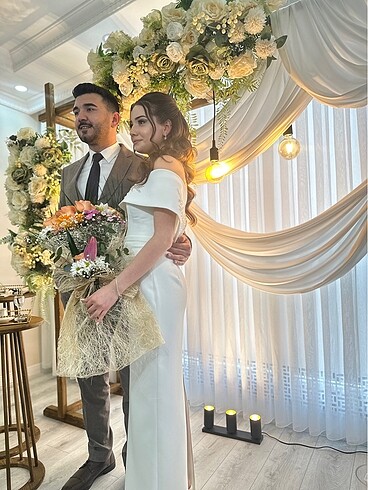 Nişan elbisesi