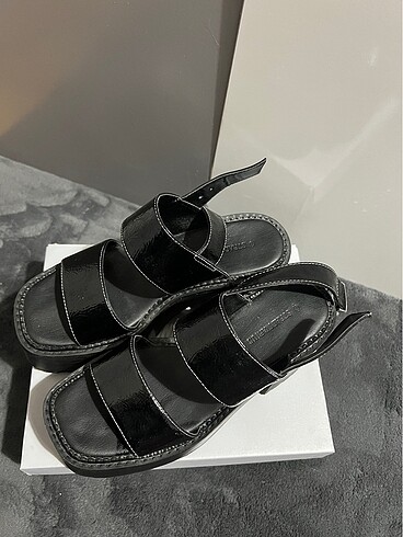 35 Beden siyah Renk Stradivarius platform ayakkabı