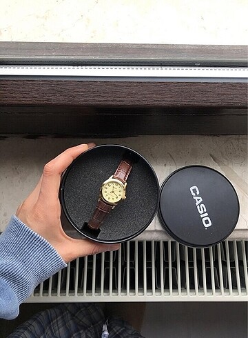 CASİO KAHVERENGI KADIN VINTAGE SAAT