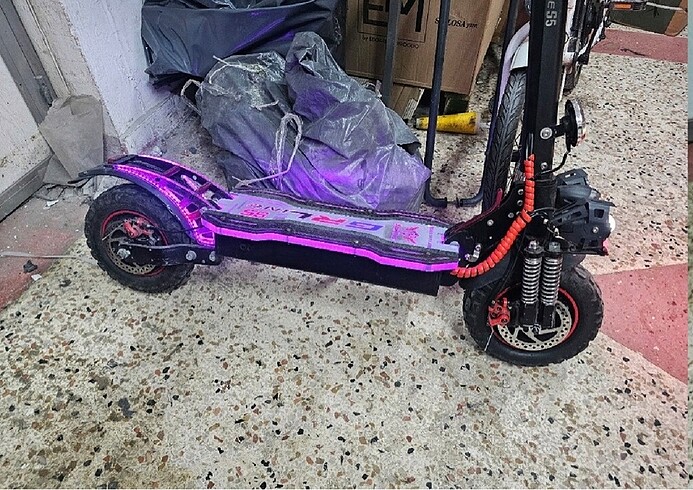 Beden siyah Renk Elektrik li scooter