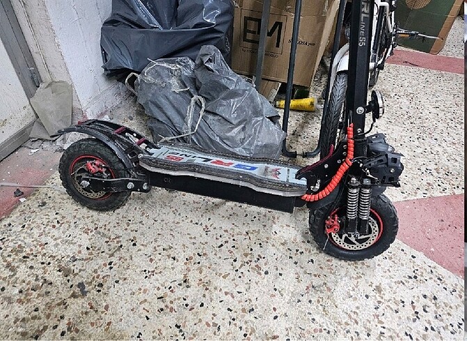 Beden Elektrik li scooter