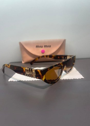 Miu Miu Kahverengi Tokalı Miu Miu Kadın Güneş Gözlüğü
