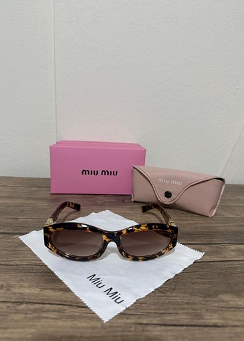 Miu Miu Bej Tokalı Miu Miu Kadın Güneş Gözlüğü